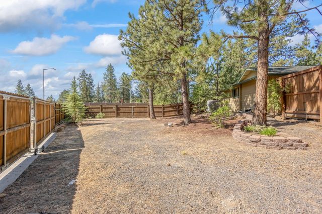61176 Larkwood Drive, Bend, OR 97702