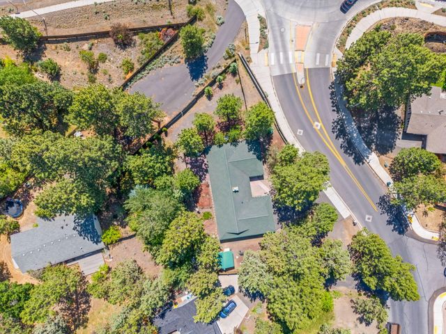 61176 Larkwood Drive, Bend, OR 97702