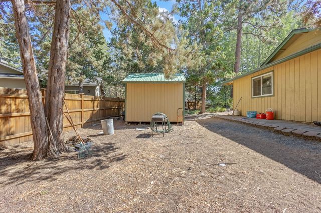 61176 Larkwood Drive, Bend, OR 97702