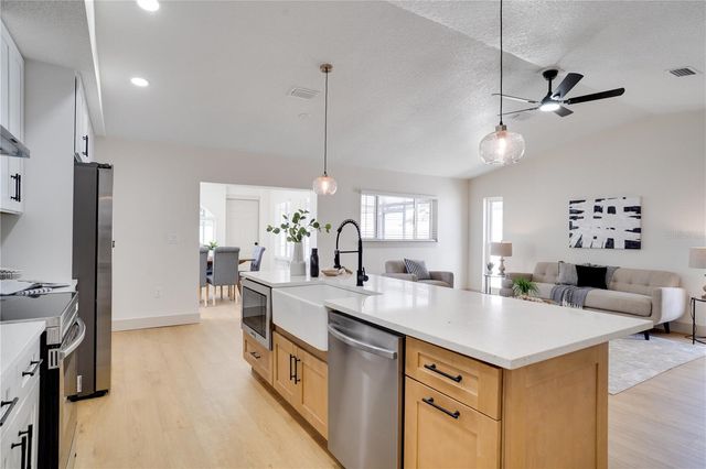 6280 104TH AVENUE N, Pinellas Park, FL 33782