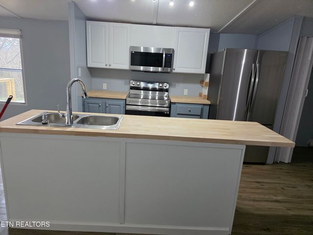 1288 Maiden Ln Lane, Jellico, TN 37762