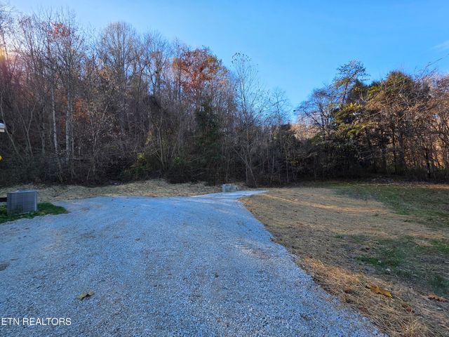 1288 Maiden Ln Lane, Jellico, TN 37762