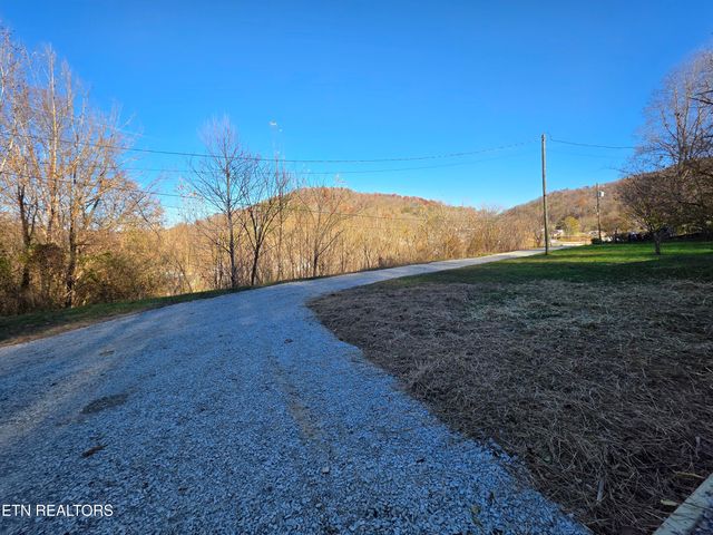 1288 Maiden Ln Lane, Jellico, TN 37762