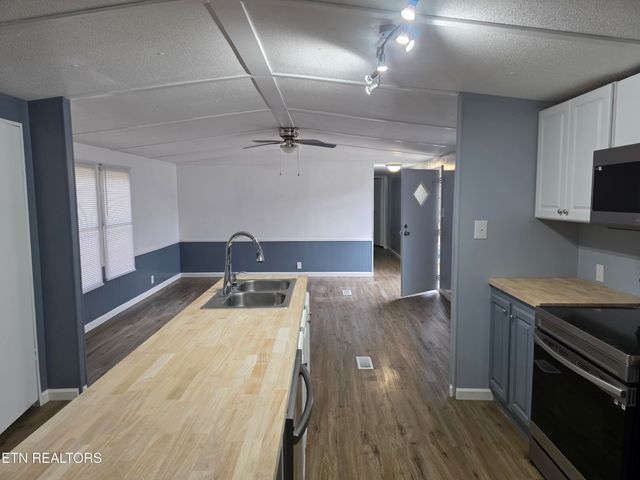 1288 Maiden Ln Lane, Jellico, TN 37762