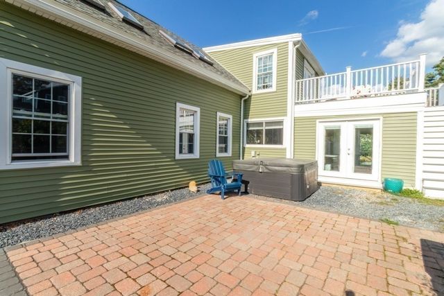 1070 Liberty St, Braintree, MA 02184