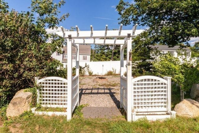 1070 Liberty St, Braintree, MA 02184