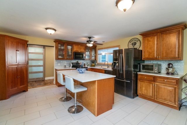 1070 Liberty St, Braintree, MA 02184