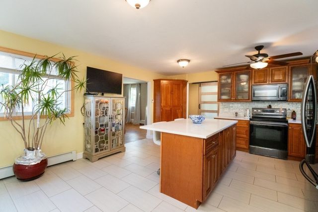 1070 Liberty St, Braintree, MA 02184