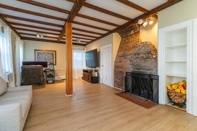 1070 Liberty St, Braintree, MA 02184