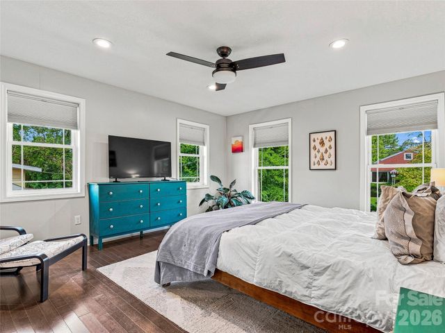 73 Mountain Street, Asheville, NC 28801