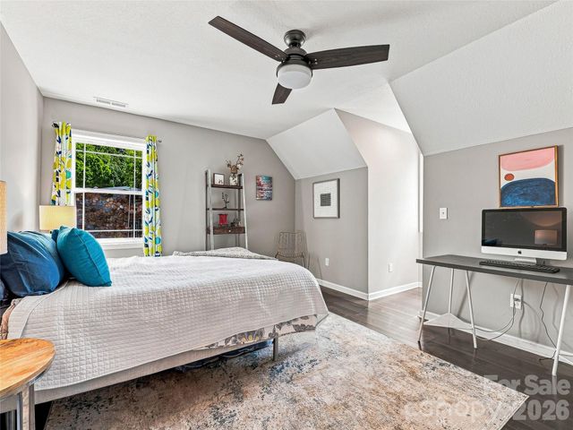 73 Mountain Street, Asheville, NC 28801