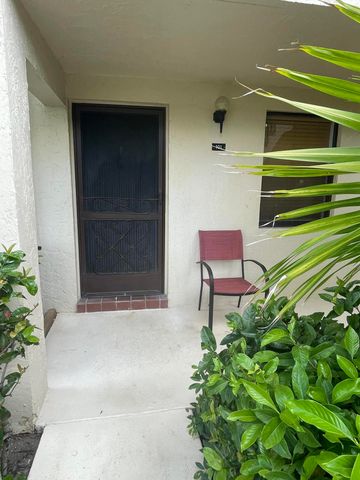 4598 Lucerne Lakes Boulevard E 101, Lake Worth, FL 33467