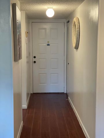 4598 Lucerne Lakes Boulevard E 101, Lake Worth, FL 33467