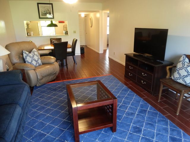 4598 Lucerne Lakes Boulevard E 101, Lake Worth, FL 33467