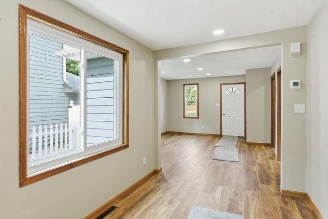 2111 S 10TH Street, Council Bluffs, IA 51501