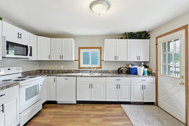 2111 S 10TH Street, Council Bluffs, IA 51501