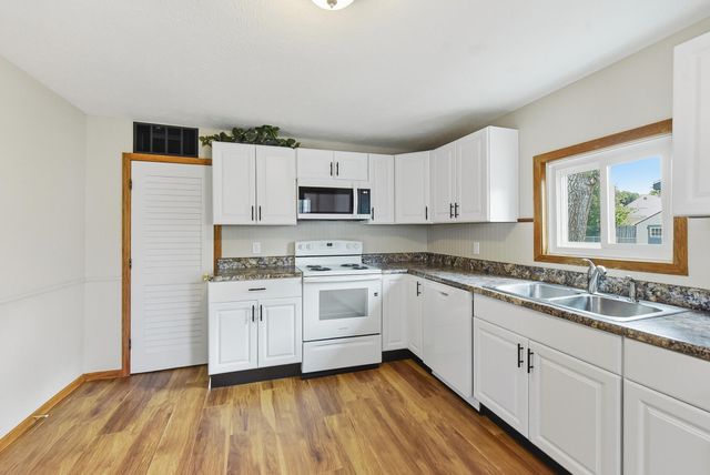 2111 S 10TH Street, Council Bluffs, IA 51501