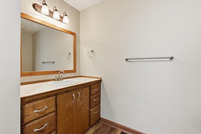 2111 S 10TH Street, Council Bluffs, IA 51501