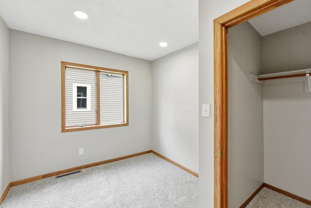 2111 S 10TH Street, Council Bluffs, IA 51501