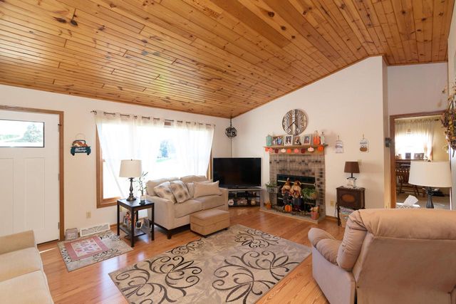 5616 Stonefield ROAD, Slinger, WI 53086