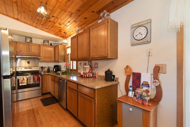 5616 Stonefield ROAD, Slinger, WI 53086