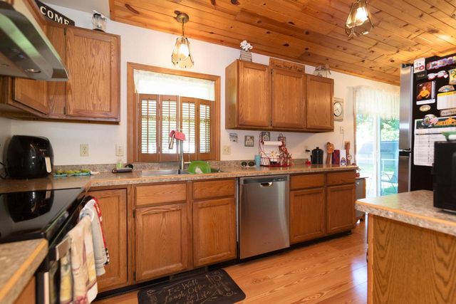 5616 Stonefield ROAD, Slinger, WI 53086