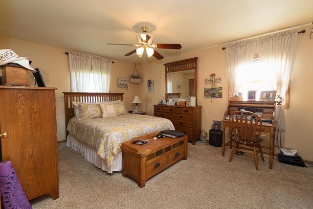 5616 Stonefield ROAD, Slinger, WI 53086