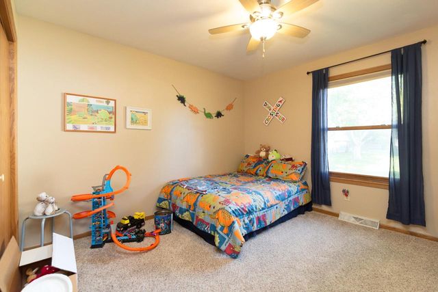5616 Stonefield ROAD, Slinger, WI 53086