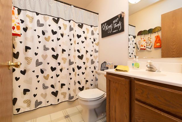 5616 Stonefield ROAD, Slinger, WI 53086