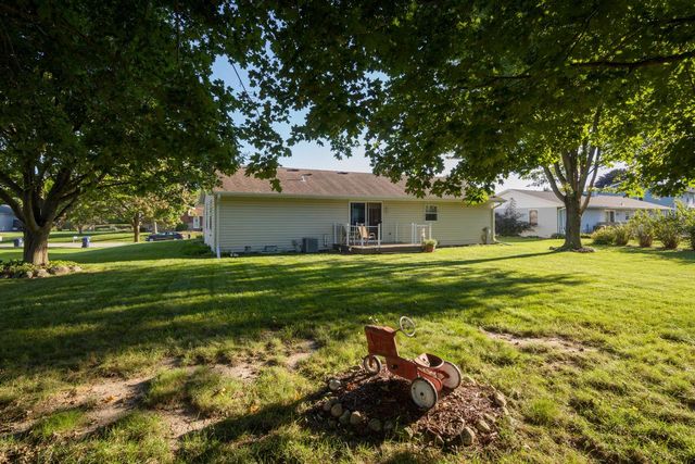 5616 Stonefield ROAD, Slinger, WI 53086