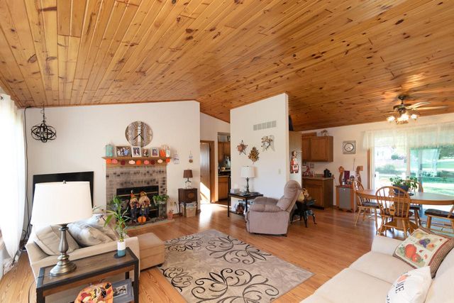5616 Stonefield ROAD, Slinger, WI 53086
