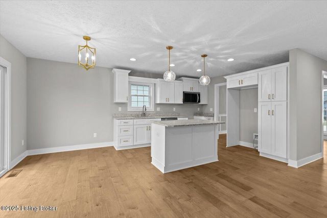 605 Ashwood Ave, Elizabethtown, KY 42701