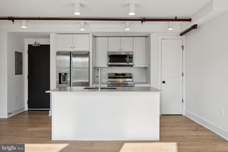 901 KING ST #203, Alexandria, VA 22314