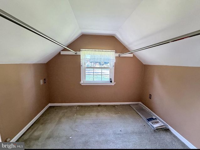 213 LUFF LN, Warminster, PA 18974