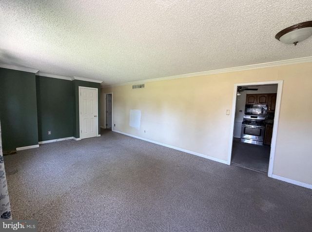 213 LUFF LN, Warminster, PA 18974