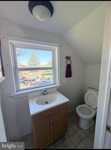 213 LUFF LN, Warminster, PA 18974