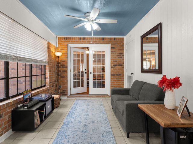 1616 Charleston, Deridder, LA 70634