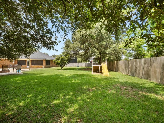 1616 Charleston, Deridder, LA 70634