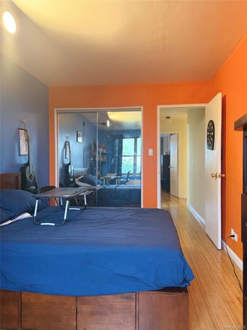 61-20 Grand Central Parkway B 708, Forest Hills, NY 11375