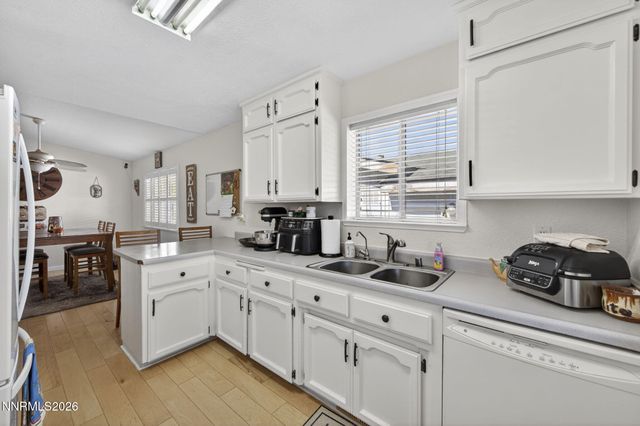 408 Ave De La Bleu De Clair, Sparks, NV 89434