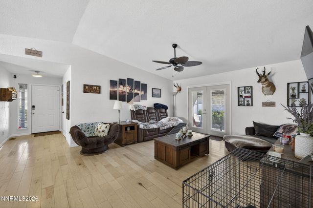 408 Ave De La Bleu De Clair, Sparks, NV 89434