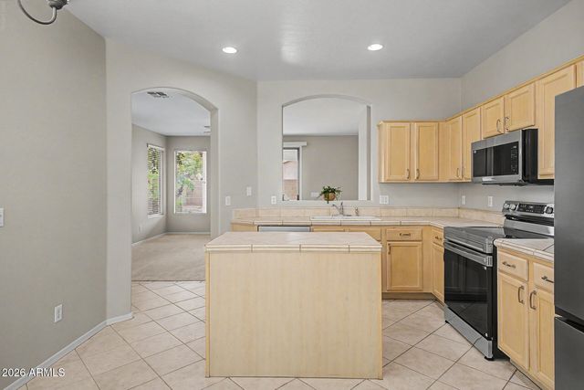 3435 E DENNISPORT Avenue, Gilbert, AZ 85295