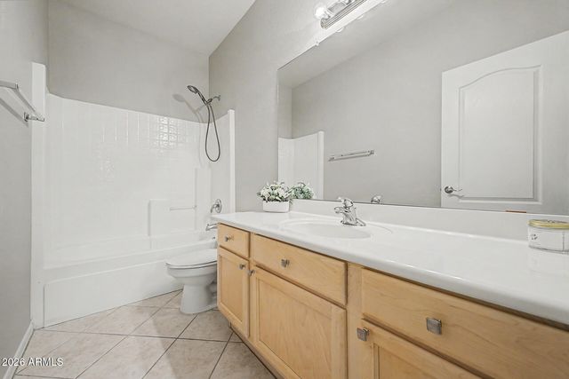 3435 E DENNISPORT Avenue, Gilbert, AZ 85295
