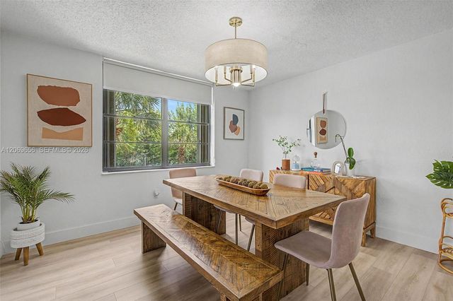 10852 N Kendall Drive 314, Miami, FL 33176