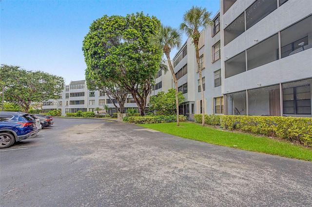 10852 N Kendall Drive 314, Miami, FL 33176