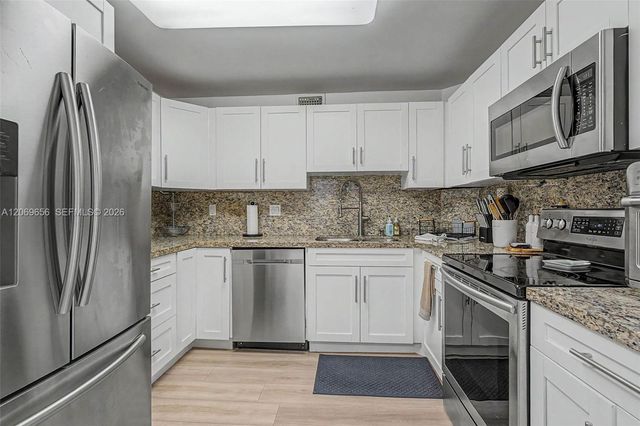10852 N Kendall Drive 314, Miami, FL 33176
