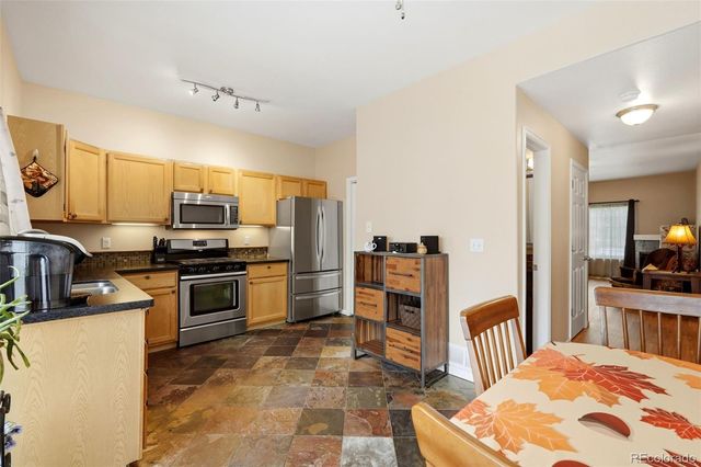 9609 W Chatfield Avenue B, Littleton, CO 80128