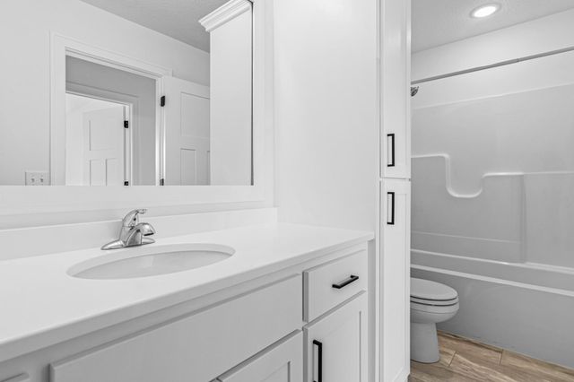 917 174th Avenue NE, Ham Lake, MN 55304