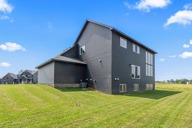 917 174th Avenue NE, Ham Lake, MN 55304