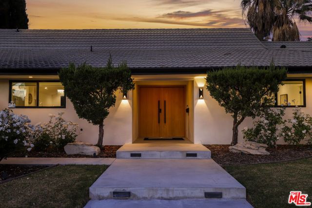 5900 Nita Avenue, Woodland Hills (los Angeles), CA 91367